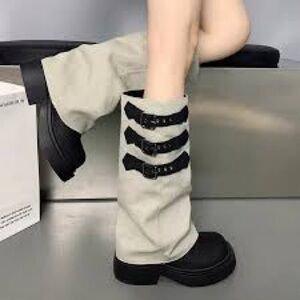 New no tag women’s chunky boots sz 7.5